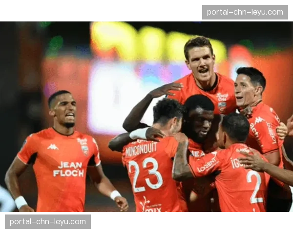 赛前动态:里昂主力中卫卢克巴因累积黄牌停赛,将缺席关键保级战 赛前动态:里昂主力中卫卢克巴因累积黄牌停赛,将缺席关键保级战