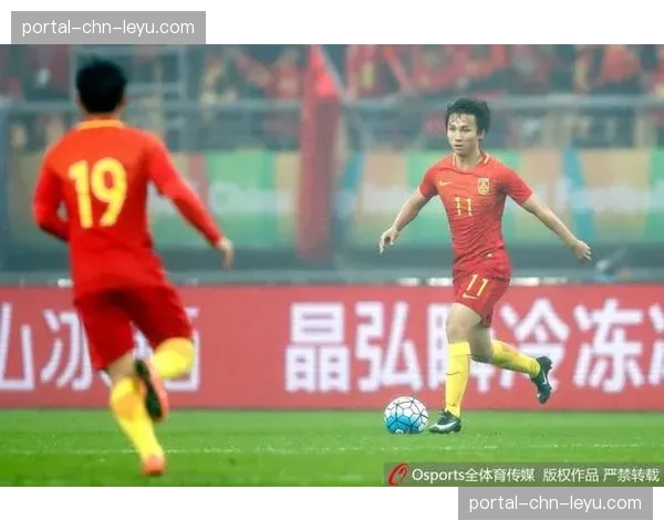 前德国国脚施魏因斯泰格在专栏中撰文,分析当今德甲对转换速度的极致追求 前德国国脚施魏因斯泰格在专栏中撰文,分析当今德甲对转换速度的极致追求